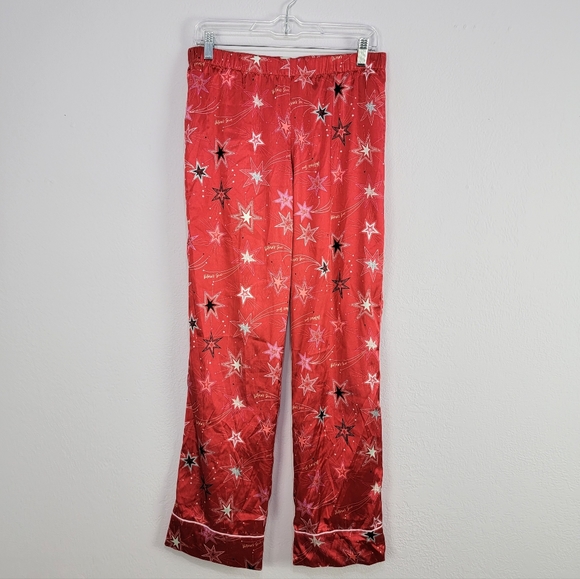 Victoria's Secret Red Star Print Silky Pajama Set Size Medium - Picture 16 of 16